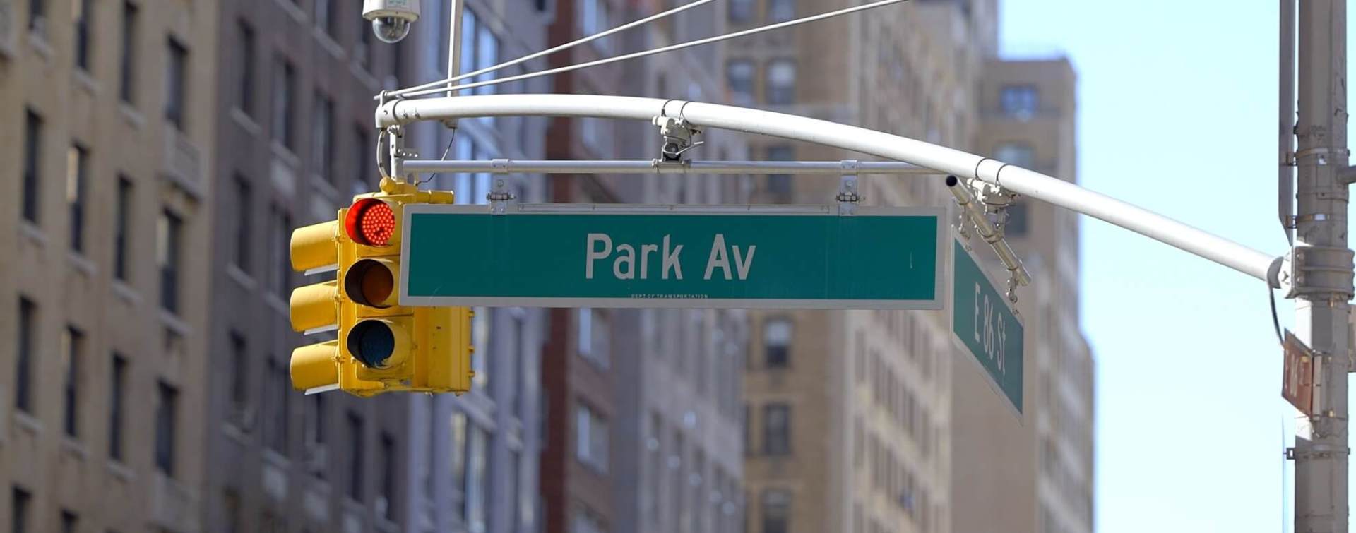 park avenue street sign in manhattan new york