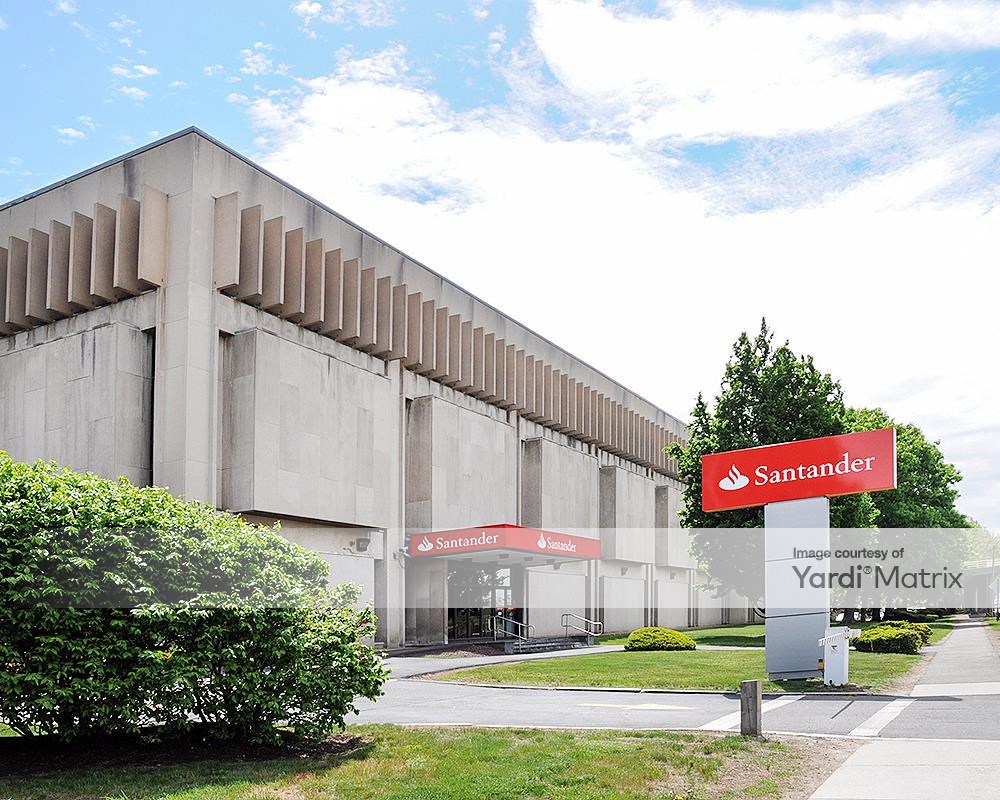 Santander Bank Headquarters - 2 William T. Morrissey Blvd, Boston, MA ...