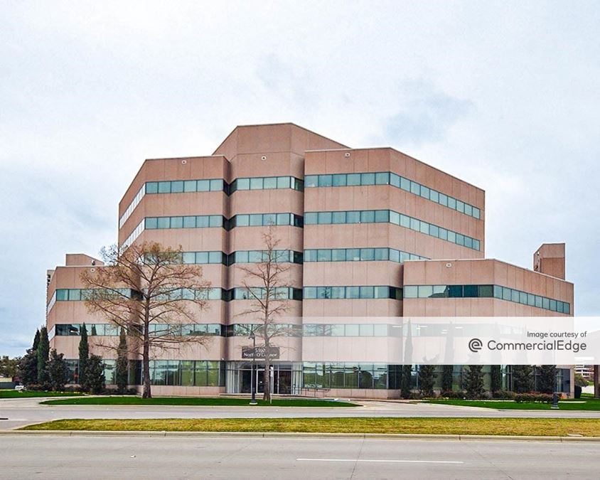 125 East John W. Carpenter Fwy, Irving, TX | Office Space