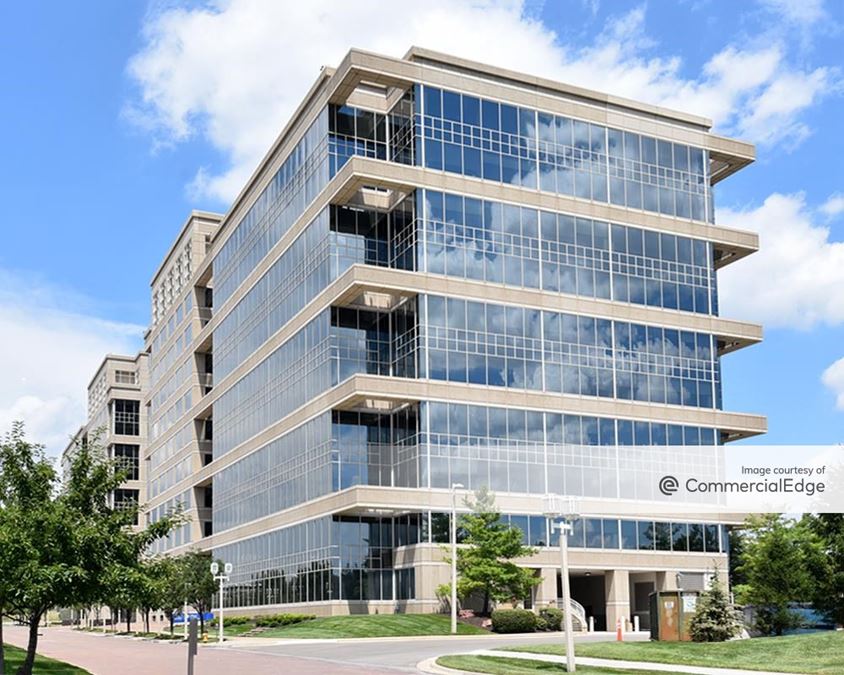 82 Corporate Woods - 10851 Mastin Street, Overland Park, KS | Office Space