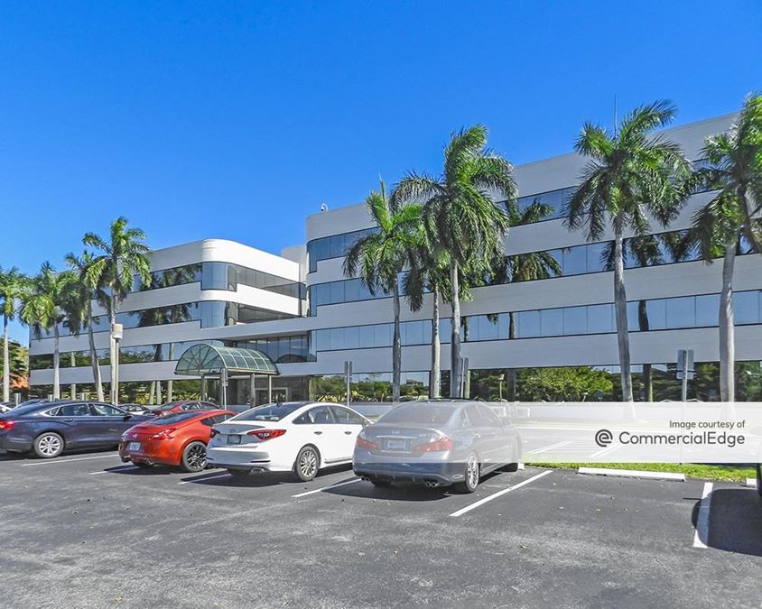 Bank of America Center - 4501 Tamiami Trail North, Naples, FL | Office ...