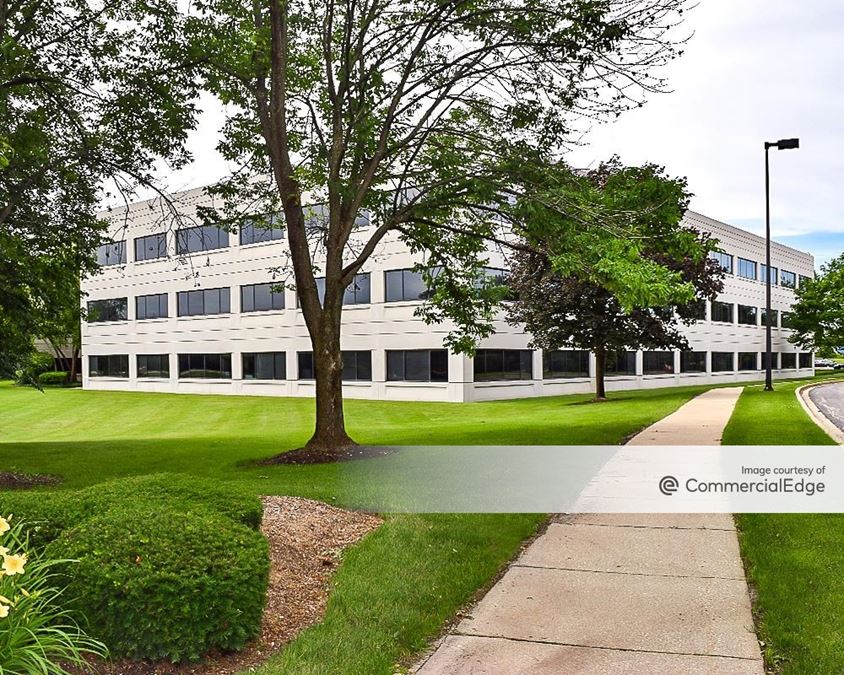 Shuman Office Center - 387 Shuman Blvd, Naperville, IL | Office Space