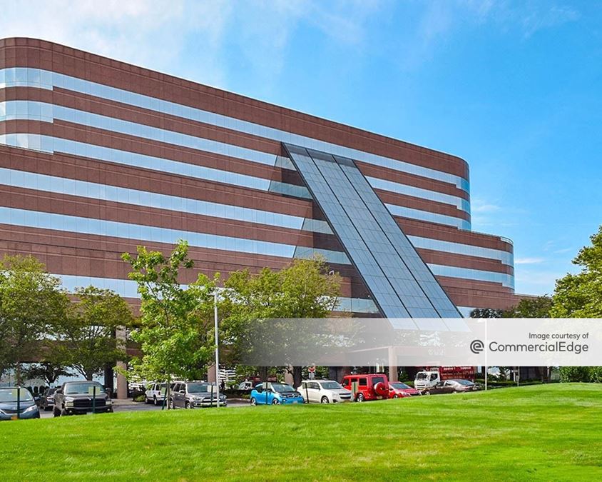 The Omni - 333 Earle Ovington Blvd, Uniondale, NY | Office Space