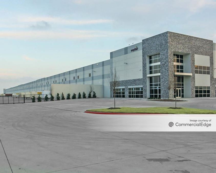 Wayfair Distribution Facility 2820 North Interstate 35E, Lancaster