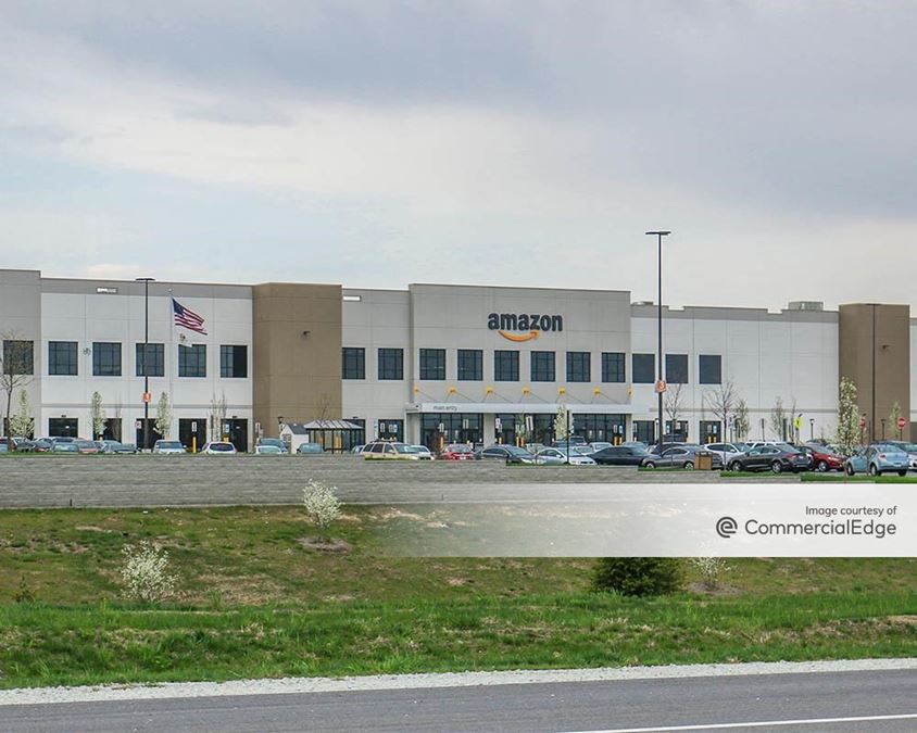 Amazon Distribution Center 6605 West Monee Manhattan Road, Monee, IL